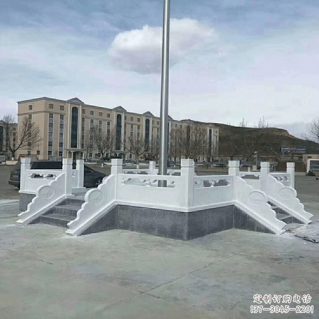 上海广场石雕升旗台