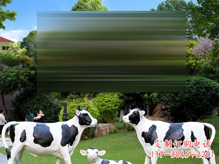 上海玻璃钢仿真奶牛雕塑以现实奶牛为灵感
