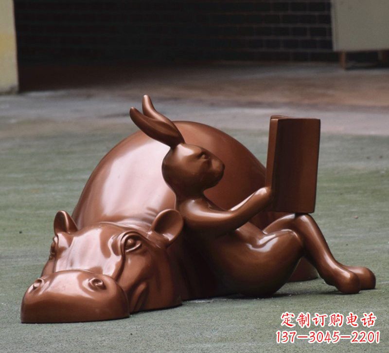 上海玻璃钢河马雕塑——给环境添彩