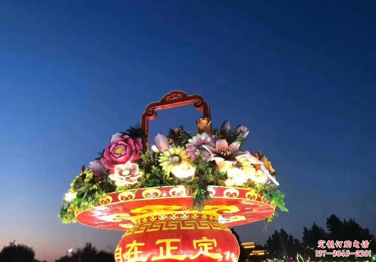 上海玻璃钢花篮景观雕塑让美景永恒