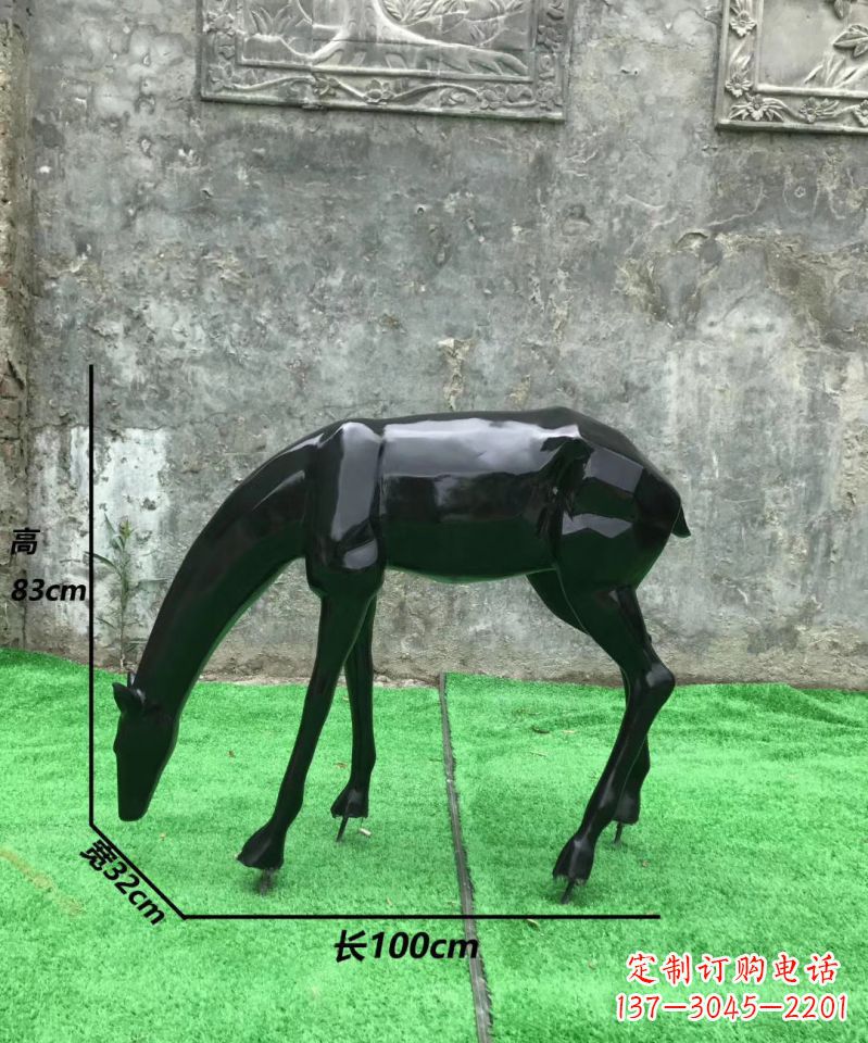 上海玻璃钢制作的鹿雕塑