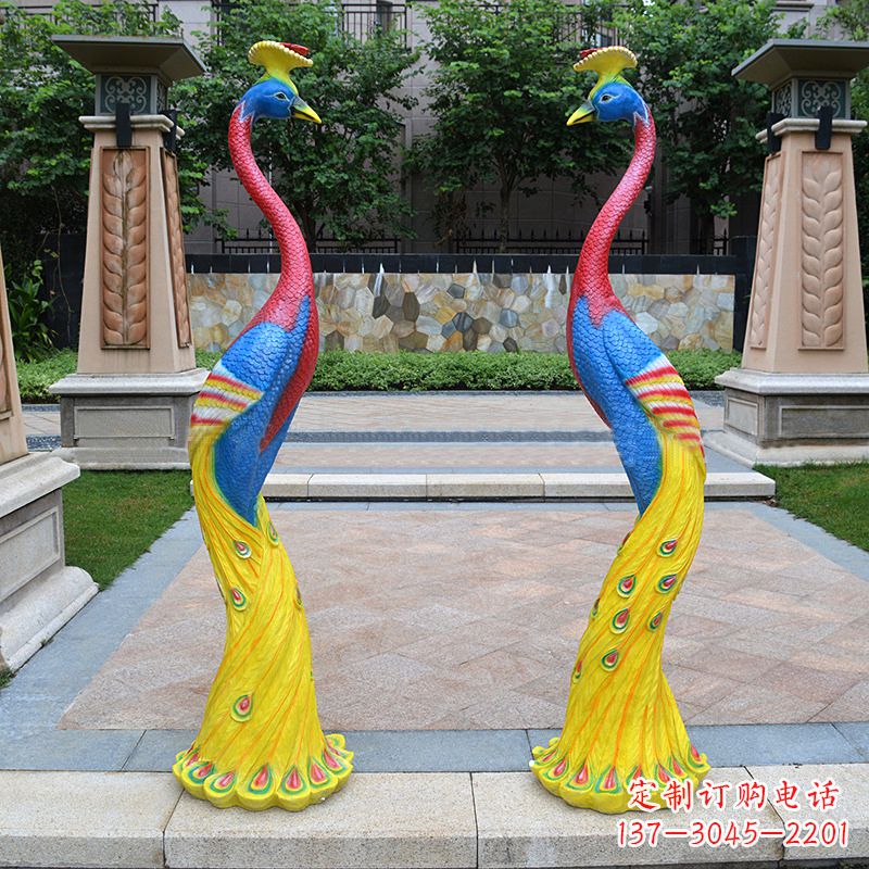 上海玻璃钢制精美孔雀雕塑