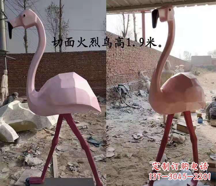上海玻璃钢仙鹤雕塑——灵动的艺术美学