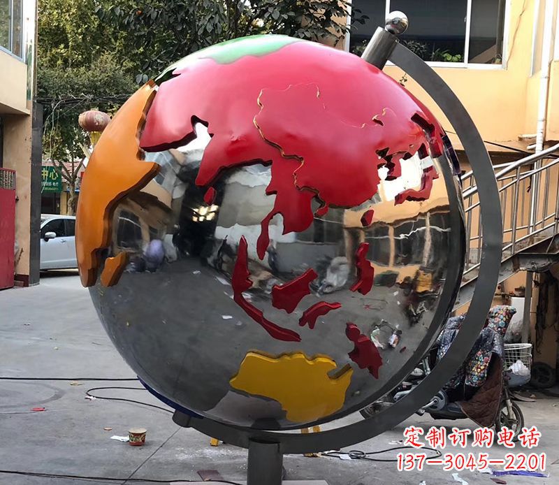 上海不锈钢彩绘地球仪雕塑与世界接轨