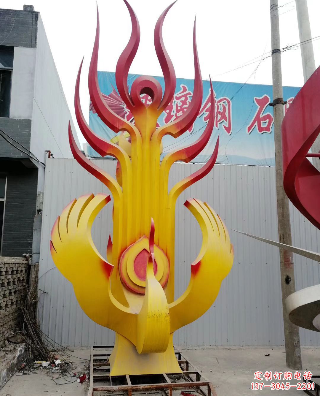 上海不锈钢彩色凤凰雕塑美丽的象征