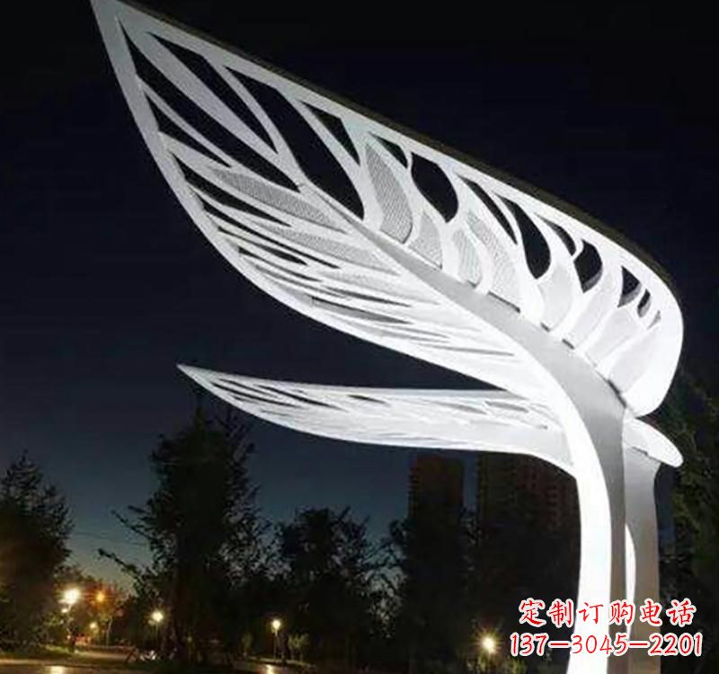上海不锈钢树叶雕塑点缀城市景观
