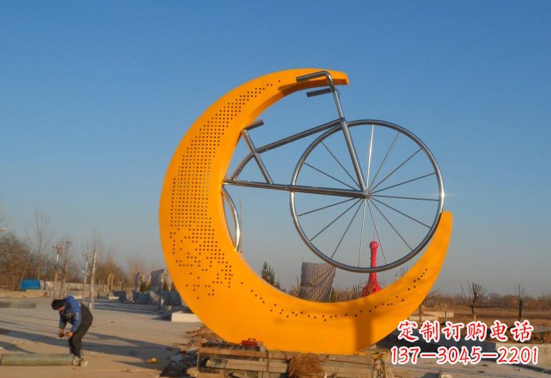 上海不锈钢城市月亮自行车雕塑高雅而古典的艺术品