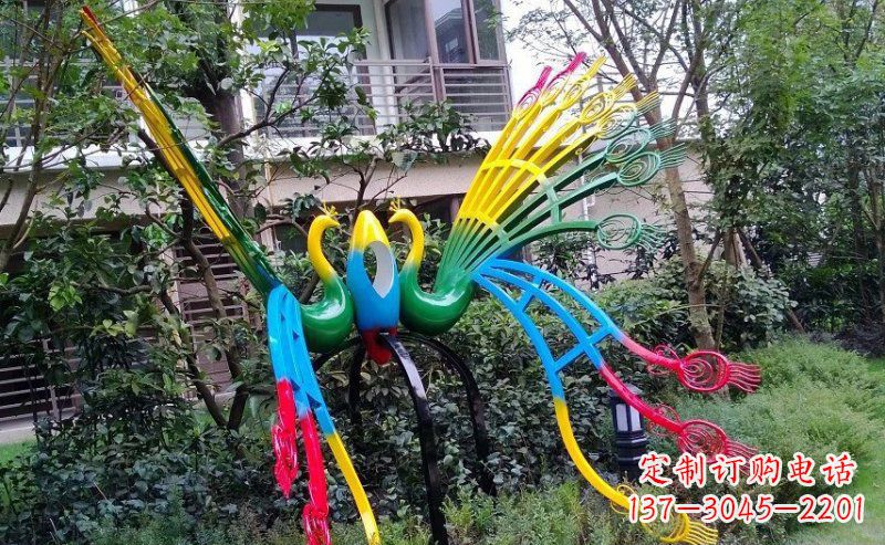 上海不锈钢孔雀雕塑——精美的艺术品