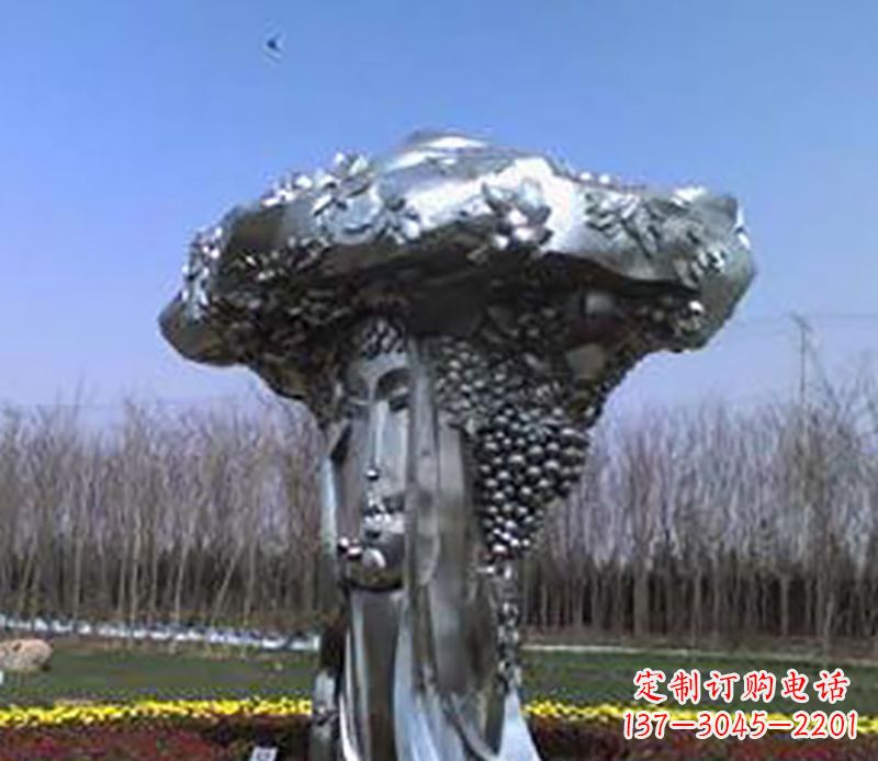 上海不锈钢葡萄雕塑——点缀美丽景观