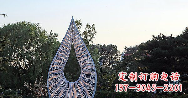 上海水滴雕塑给公园带来流动的美