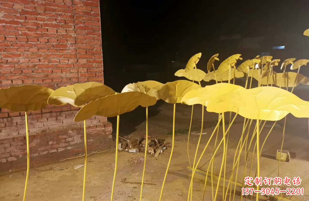 上海不锈钢荷花雕塑优雅而永恒