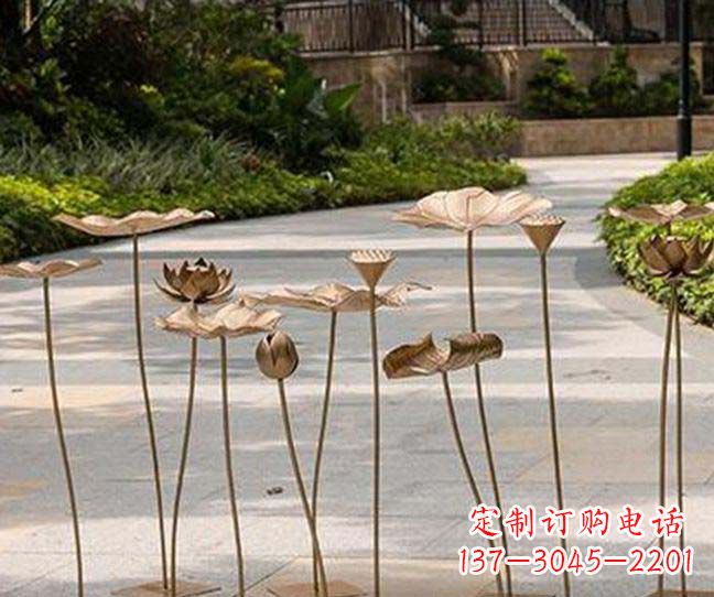 上海不锈钢锻造荷花装饰雕塑——精美绝伦