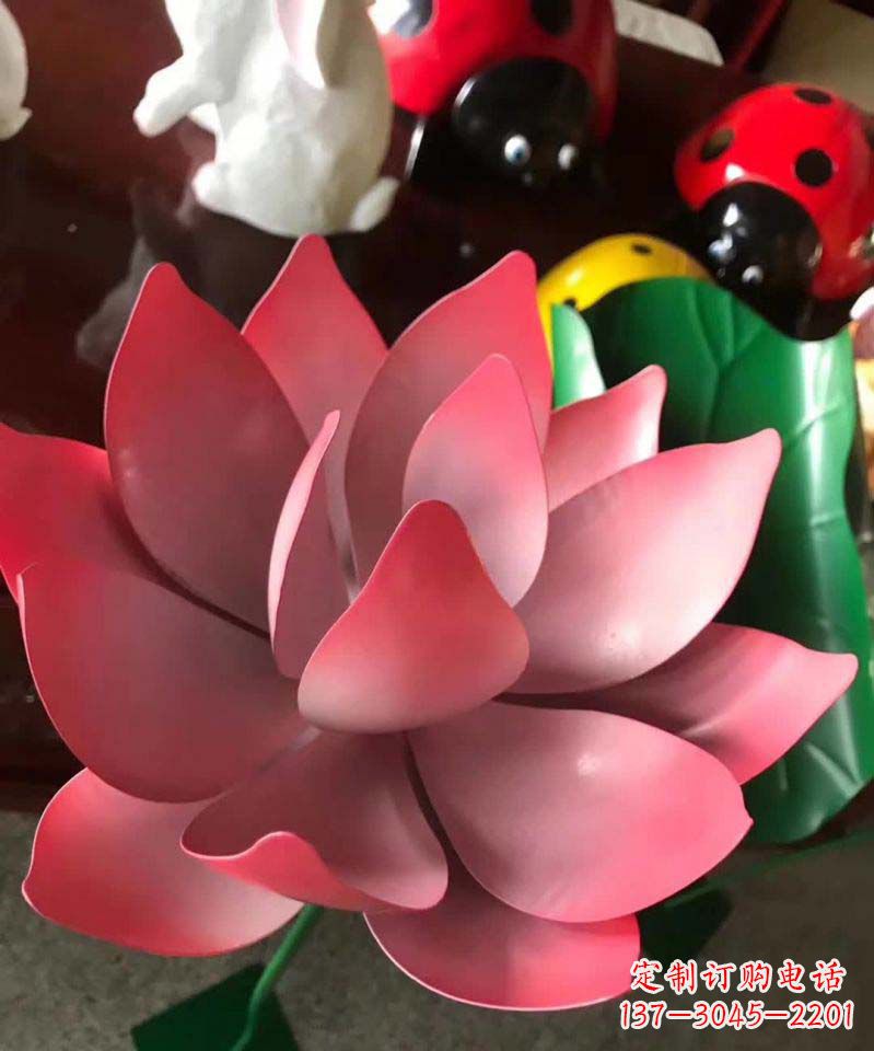 上海不锈钢荷花雕塑古典之美永恒不变