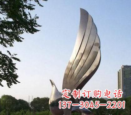 上海不锈钢鸽子雕塑美丽的象征