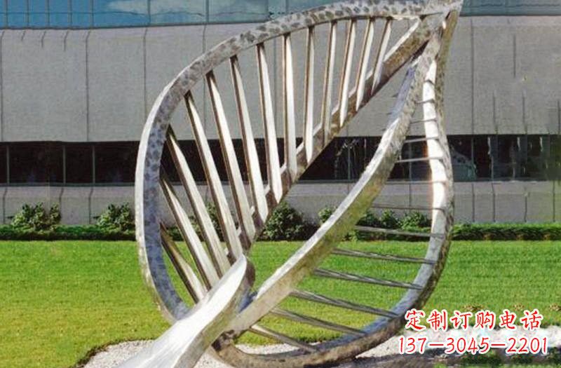 上海不锈钢公园抽象镂空树叶雕塑