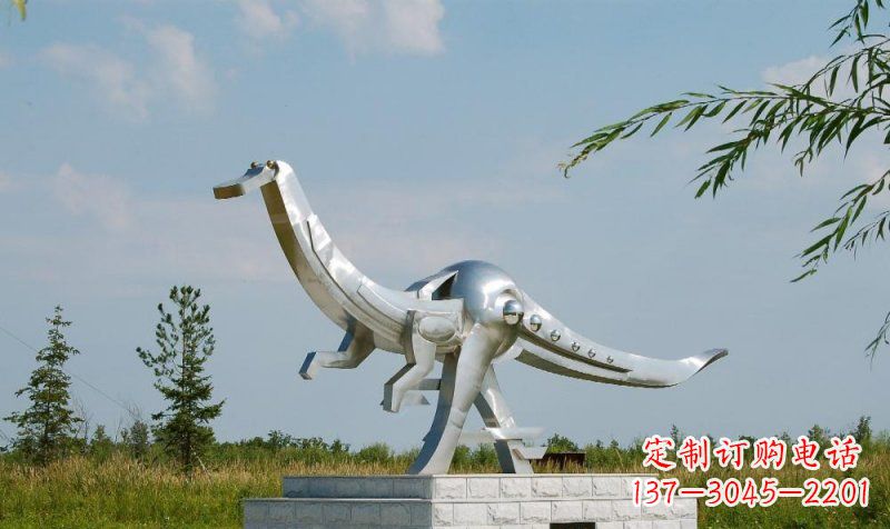 上海不锈钢鸭嘴龙雕塑艺术与自然完美结合