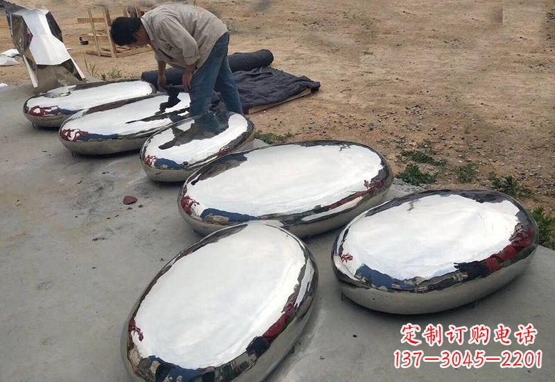 上海不锈钢鹅卵石雕塑精美外形给人以美的感受