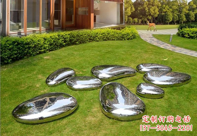 上海不锈钢公园的鹅卵石雕塑