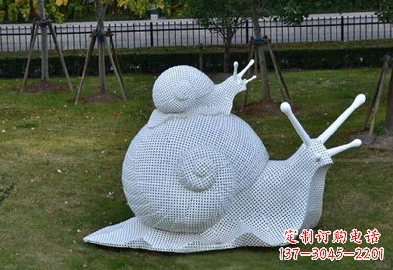 上海不锈钢公园的“母子蜗牛”雕塑