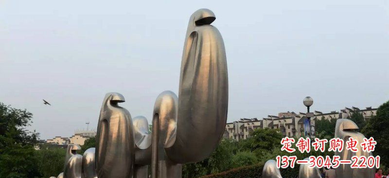 上海不锈钢广场上的骆驼雕塑