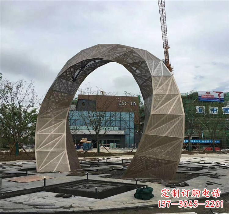 上海不锈钢拱门雕塑精美外观，古典气息