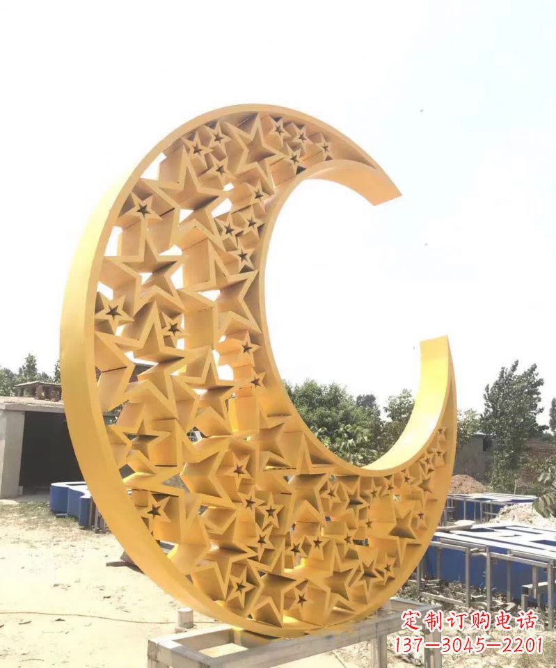 上海不锈钢月亮雕塑象征着梦想与希望