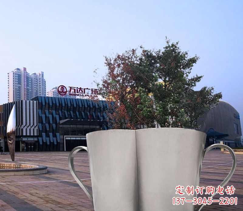 上海不锈钢花盆雕塑带来精致的艺术感受