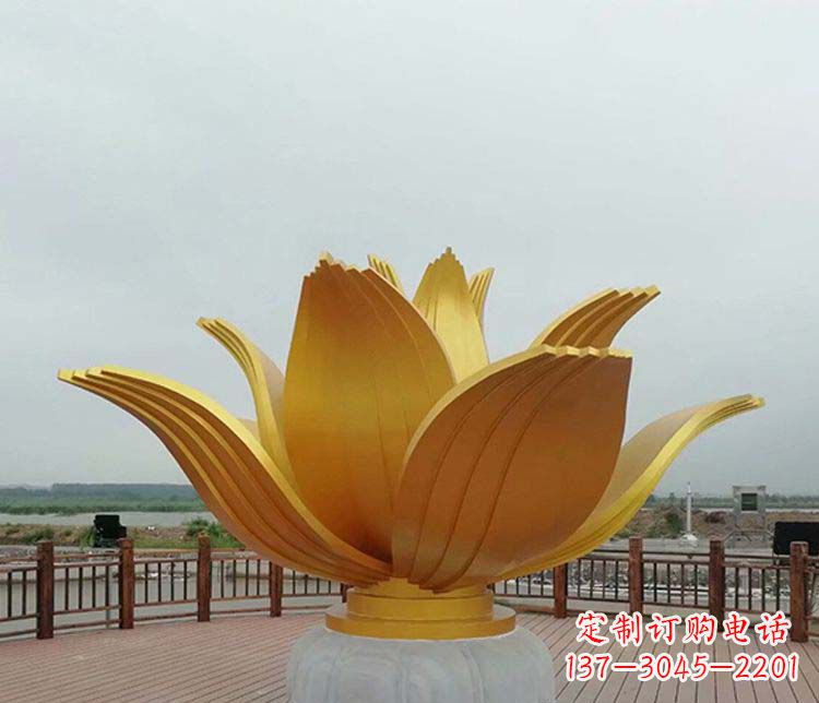 上海不锈钢荷花绽放的美丽雕塑