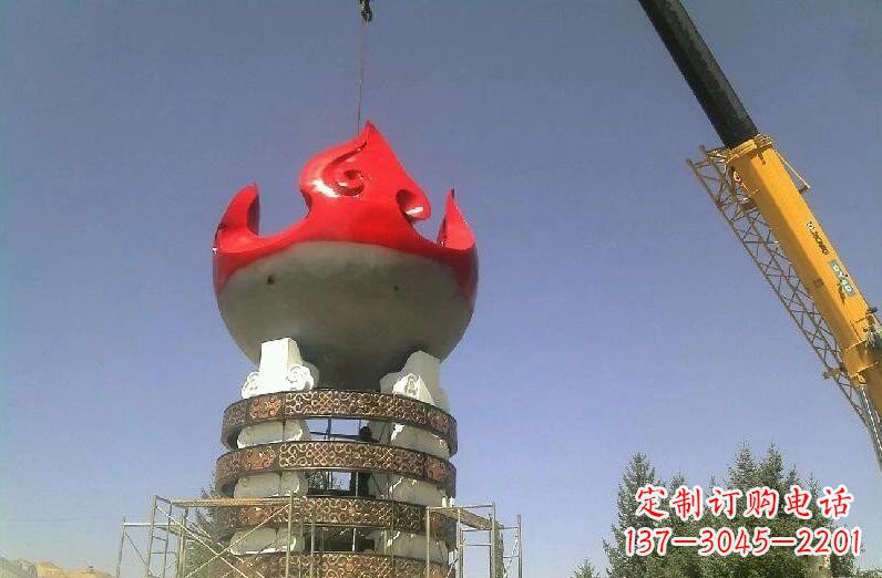 上海不锈钢火炬雕塑象征着永恒的精神