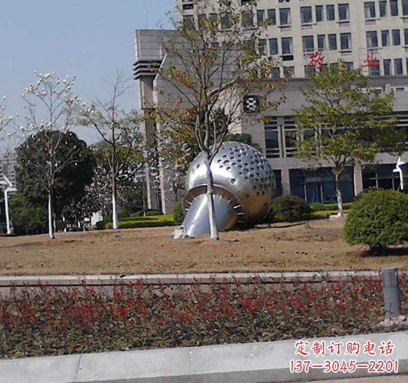 上海不锈钢话筒雕塑简约而又具有现代感