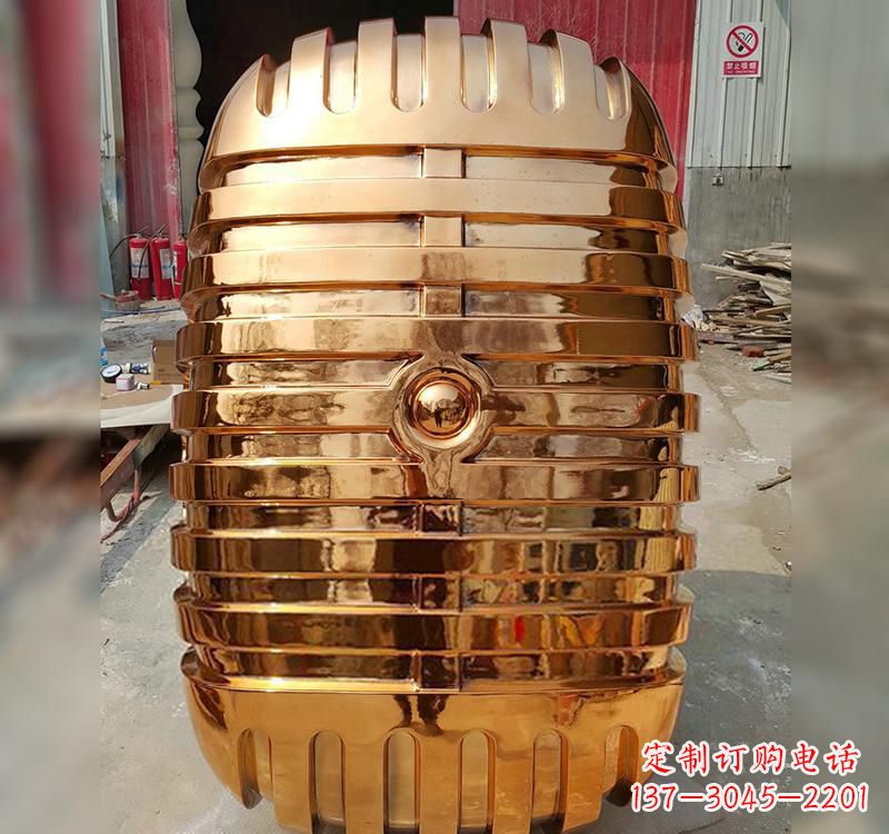上海不锈钢话筒雕塑传承历史的象征
