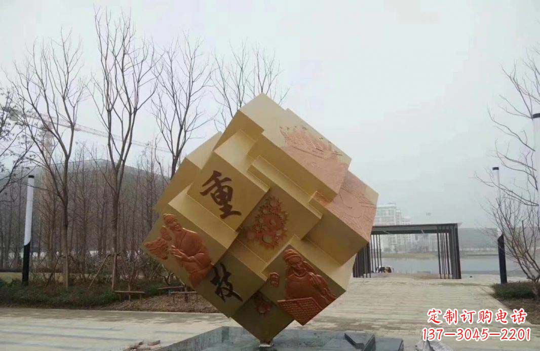 上海不锈钢魔方雕塑给景观增添丰富多彩