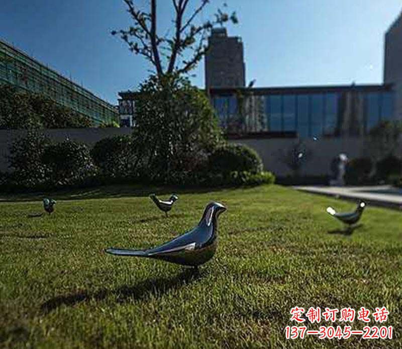 上海不锈钢镜面鸽子雕塑象征和平与美丽