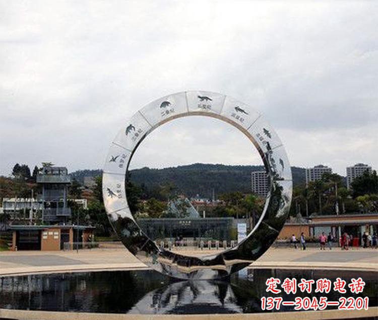 上海恐龙圆环雕塑让恐龙永久存在