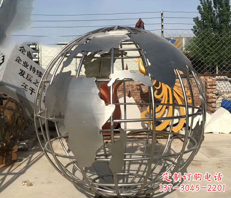 上海不锈钢镂空地球仪雕塑艺术技艺的精美体现