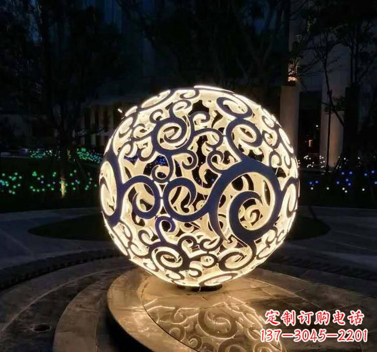上海不锈钢镂空球喷泉雕塑艺术性的水景装饰