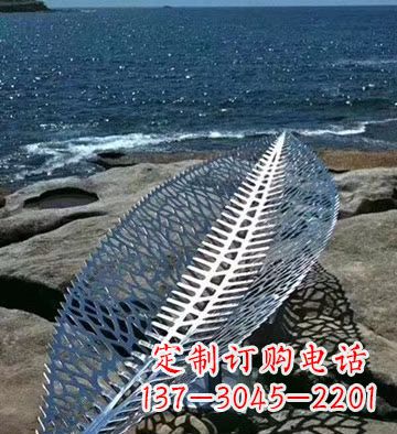 上海不锈钢镂空树叶景观雕塑精致而又充满灵性