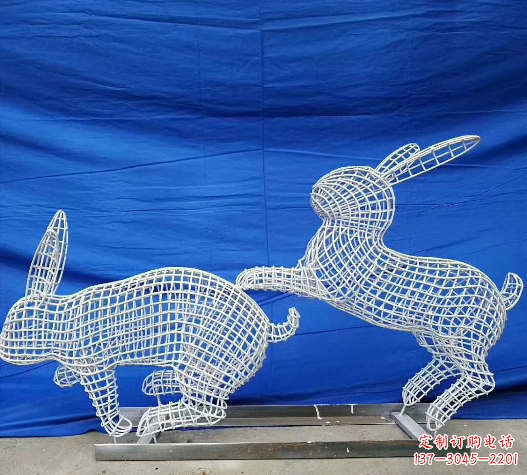 上海不锈钢镂空兔子精美雕塑展现可爱