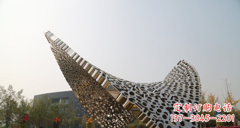 上海不锈钢字母雕塑——点缀美丽的空间