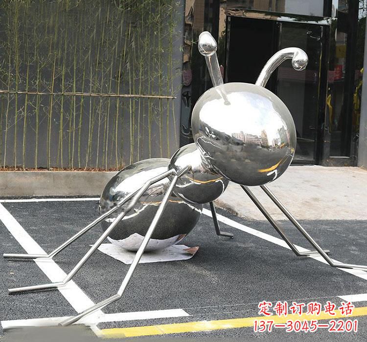 上海不锈钢蚂蚁雕塑象征着勤劳与坚毅