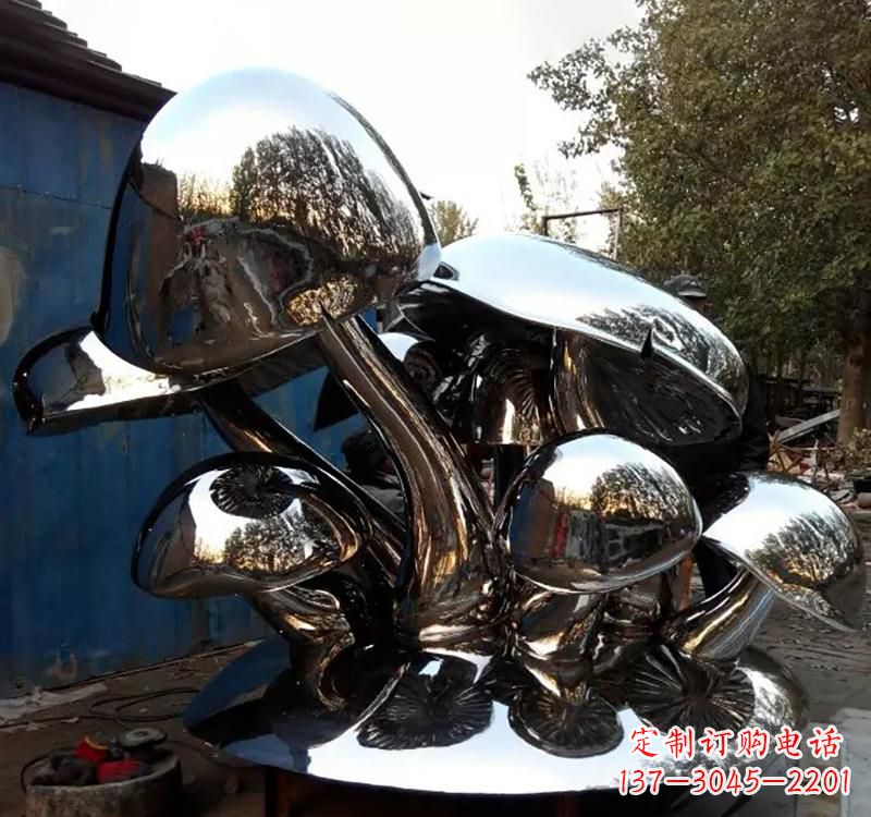 上海不锈钢蘑菇雕塑给空间增添活力
