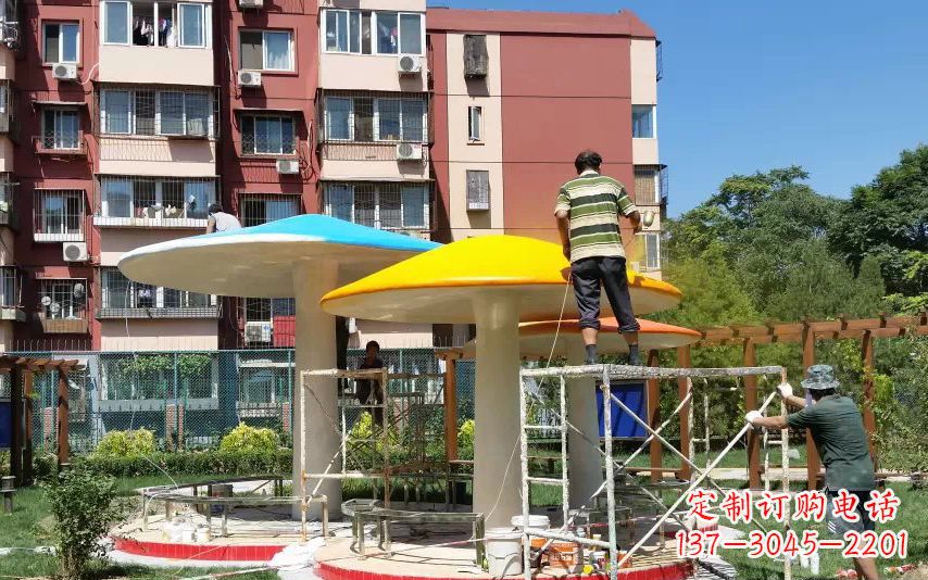 上海不锈钢蘑菇凉亭——精美雕塑点缀绿意