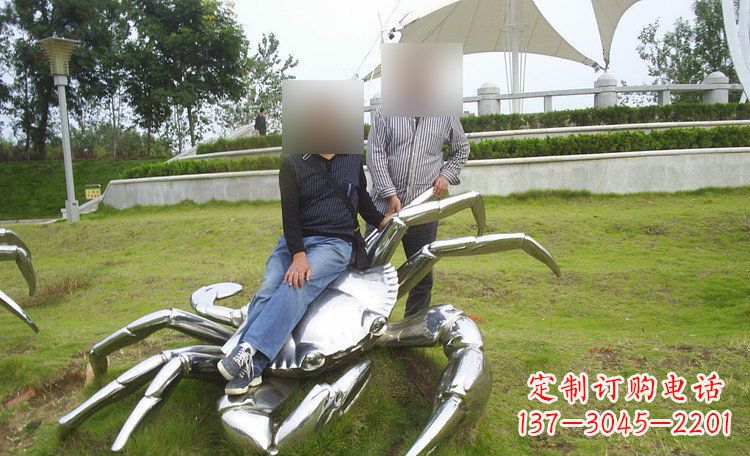 上海不锈钢螃蟹雕塑艺术美化公园环境