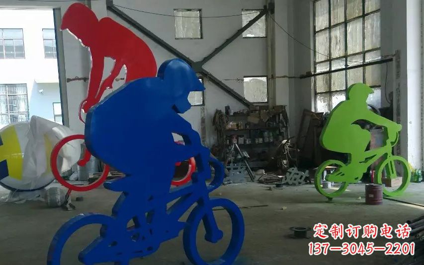 上海不锈钢骑自行车的运动雕塑