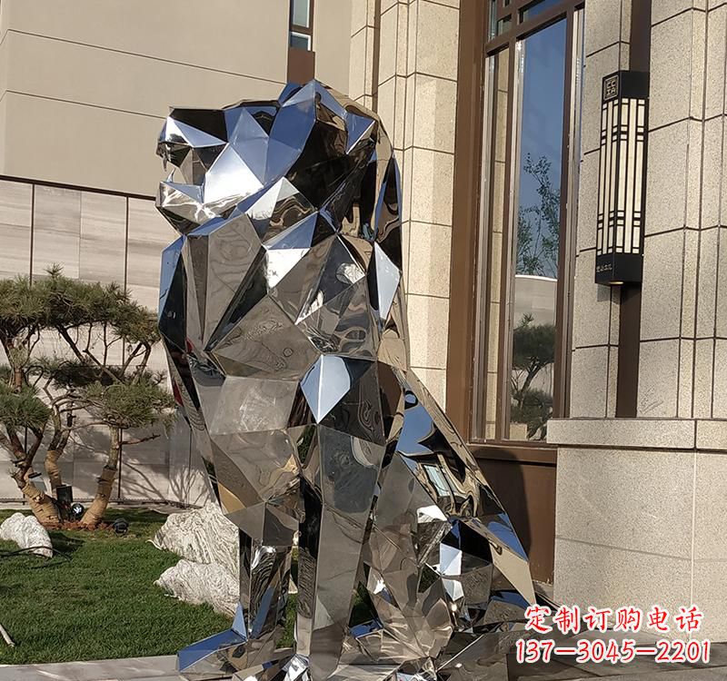 上海不锈钢狮子雕塑精美而又富有艺术感