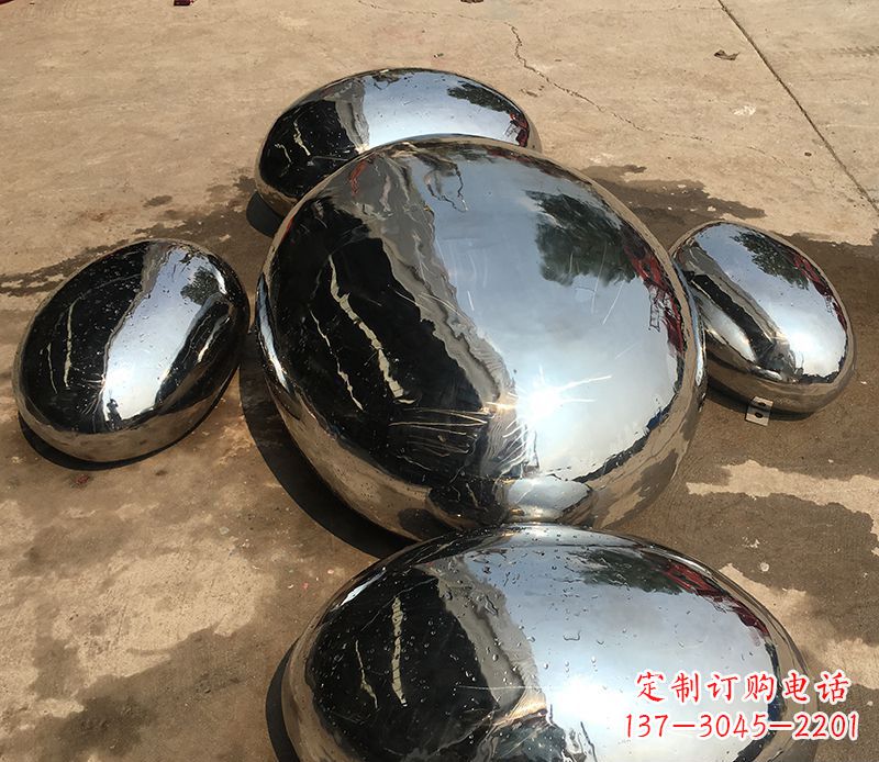 上海精致灵动的不锈钢水滴雕塑