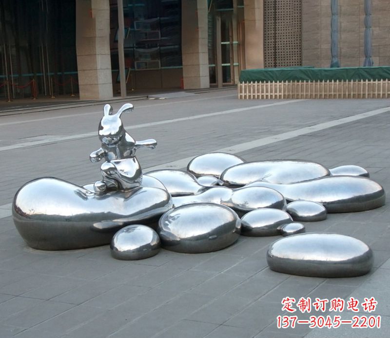 上海不锈钢兔子雕塑饱含艺术美感的艺术品
