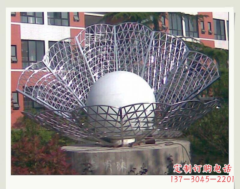 上海海洋精灵不锈钢贝壳雕塑