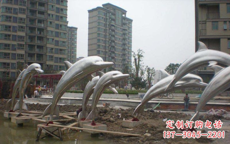 上海海豚雕塑——欣赏不锈钢小区的精美绝伦