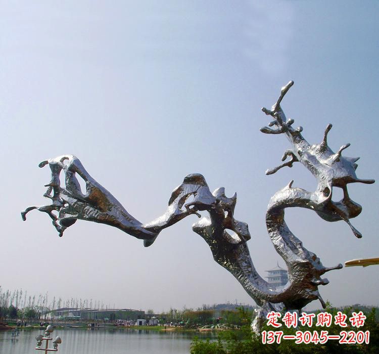 上海不锈钢水滴雕塑体现自然之美
